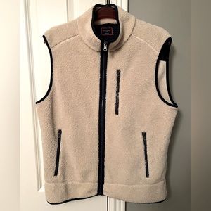 UnTuckIt Vest